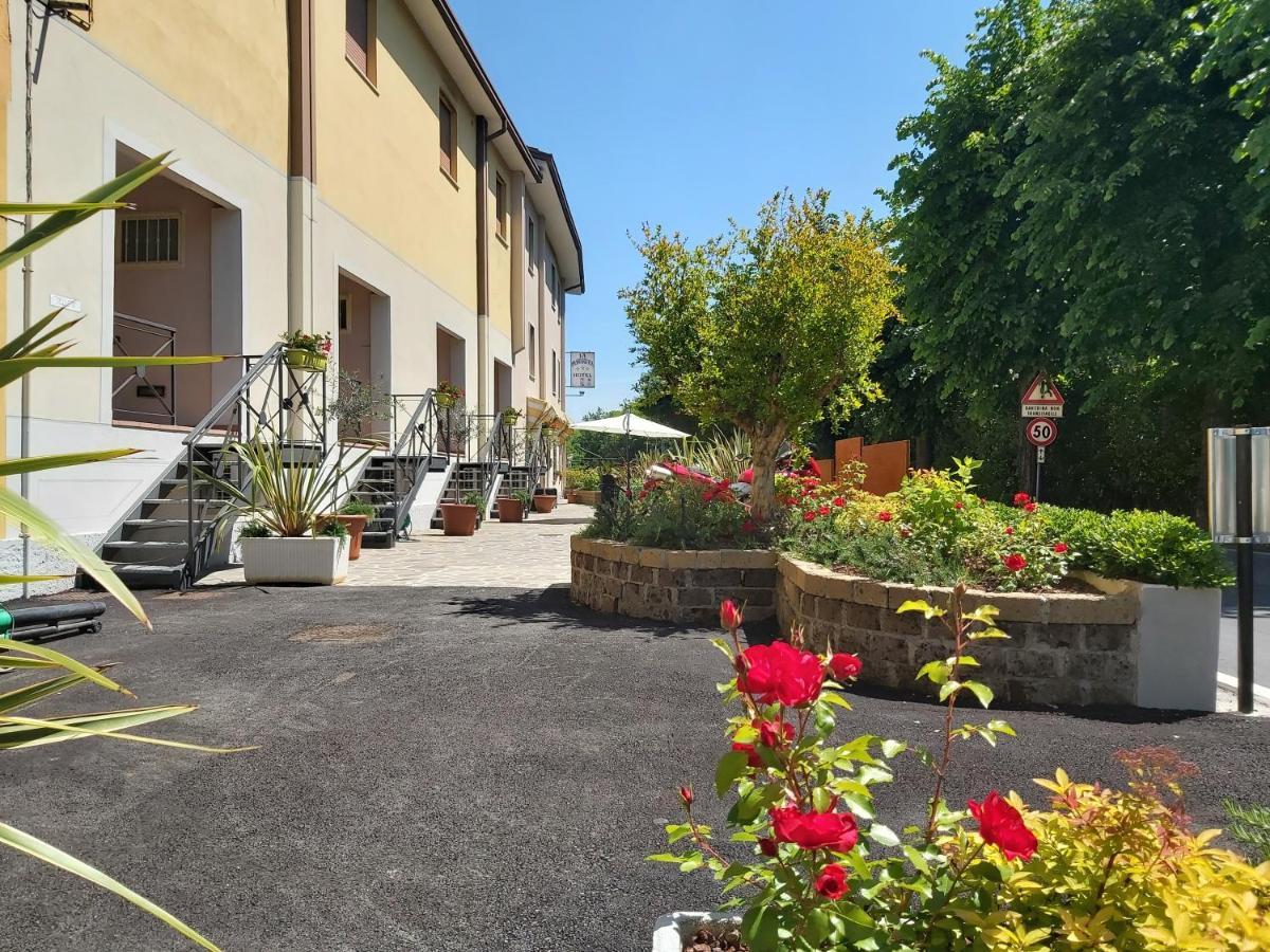 Hotel La Passeggiata Десенцано дел Гарда Екстериор снимка