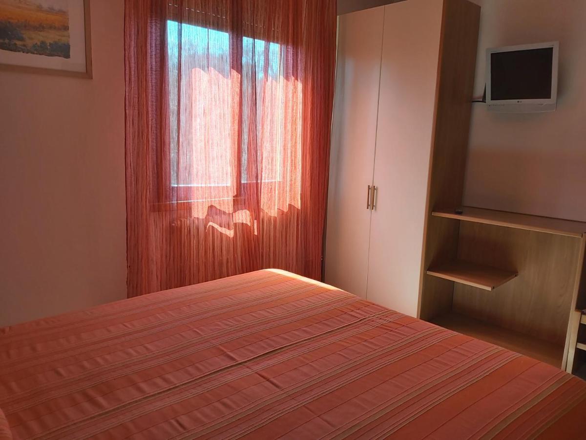 Hotel La Passeggiata Десенцано дел Гарда Екстериор снимка
