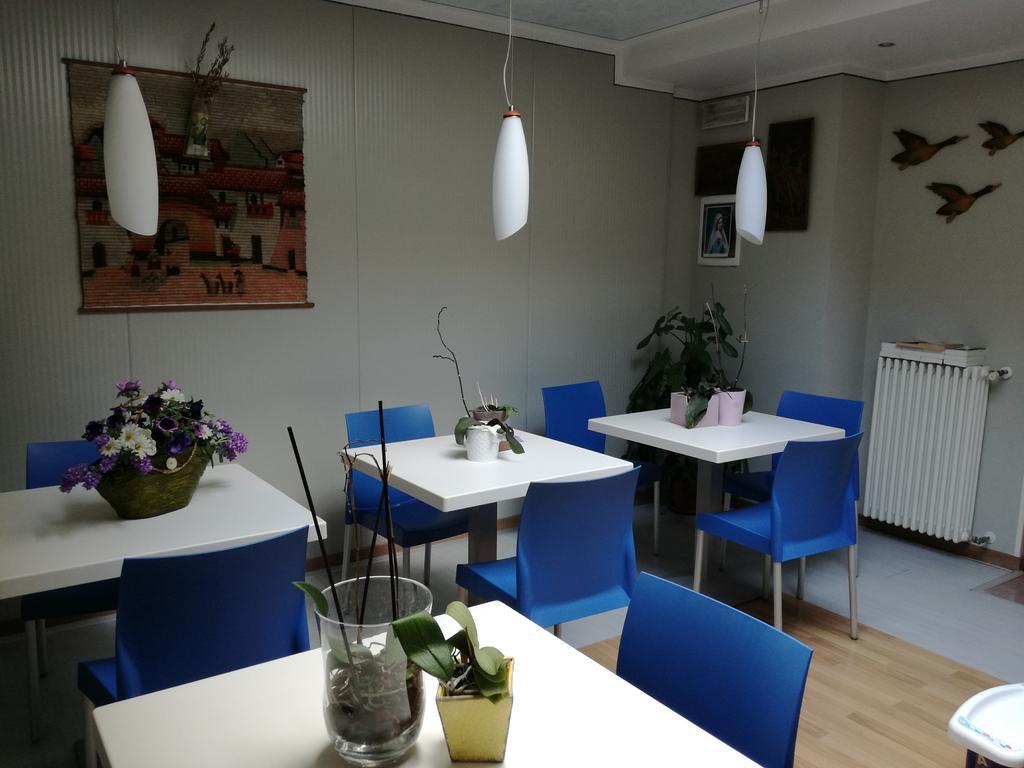 Hotel La Passeggiata Десенцано дел Гарда Екстериор снимка
